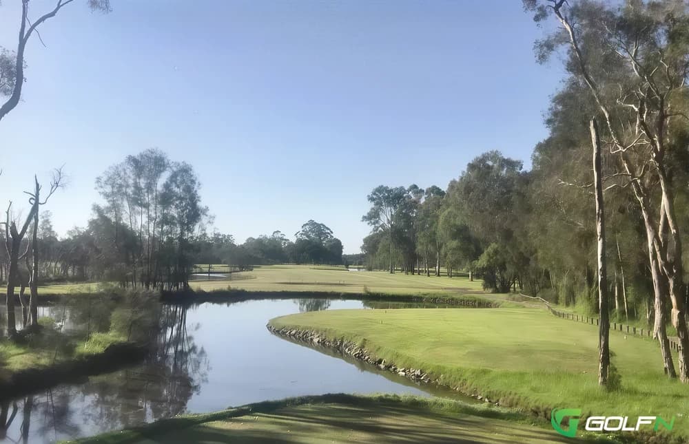 Weston - Howeston Golf Course in Birkdale, Queensland β semi-private, 9-hole golf course