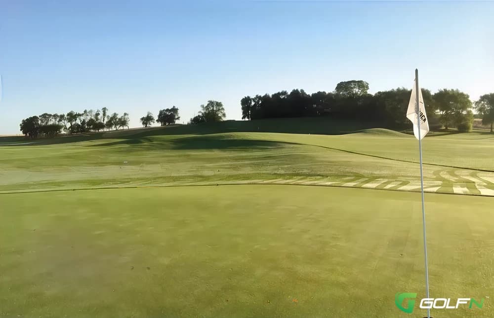 Saddleback Ridge Golf Course in Solon, Iowa — public, 18-hole golf course, designed by Mark Kerr (2000)