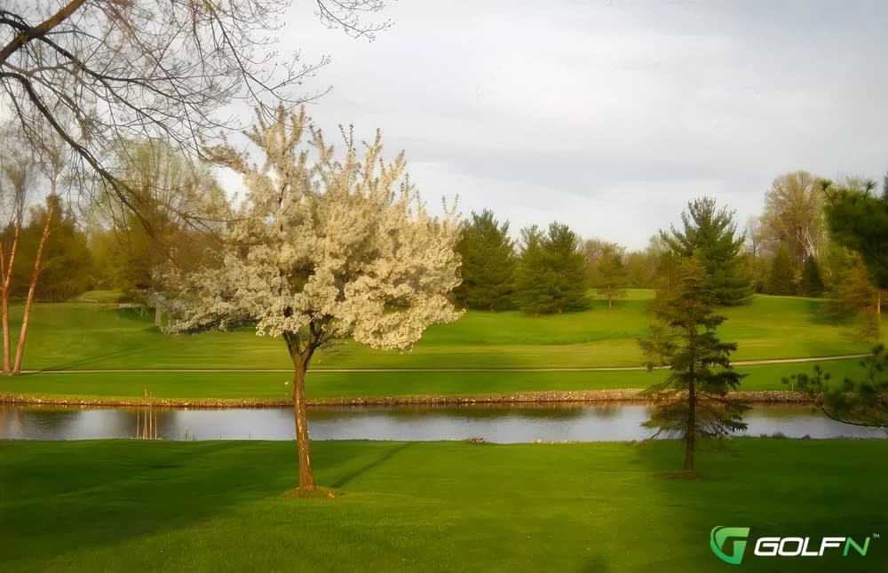 Raccoon Hill Golf Club in Kent, Ohio — public, 18-hole golf course, designed by Bill Steifin