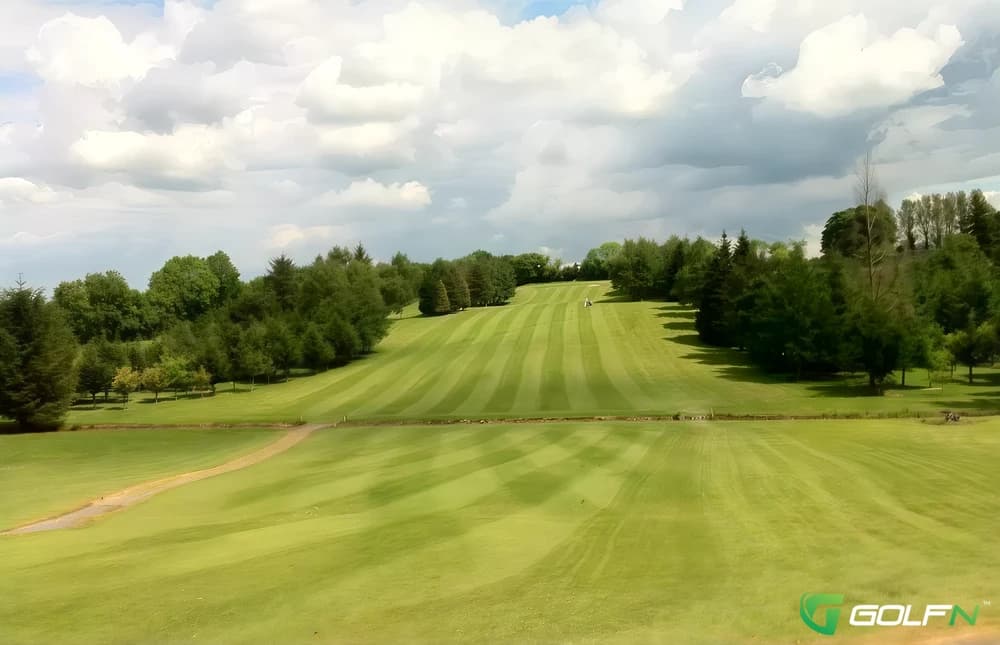Belturbet Golf Club in Belturbet, Cavan โ public, 27-hole golf course, designed by Eddie Hackett (1948)