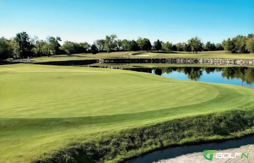 Foxland Harbor Golf And Country Club in Gallatin, Tennessee — private, 18-hole golf course, designed by Bill Bergin (2007)