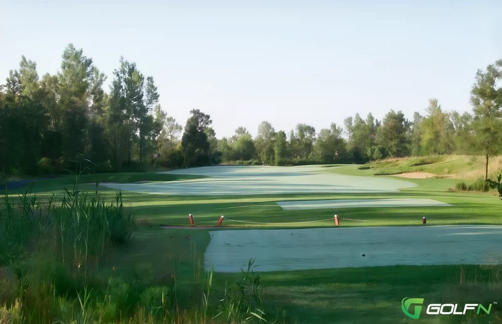 Diamond Hawk Golf Course in Cheektowaga, New York — public, 18-hole golf course, designed by Dr. Michael Hurdzan (2006)