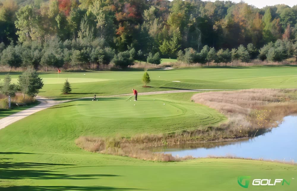 Grand Haven - Evergreen Golf Course in Grand Haven, Michigan — public, 18-hole golf course