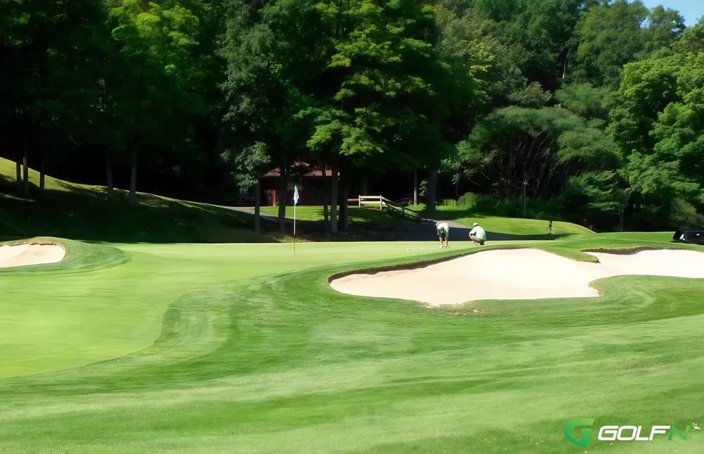 Bellevue Country Club in Atchison, Kansas — semi-private, 18-hole golf course, designed by James Dalgleish