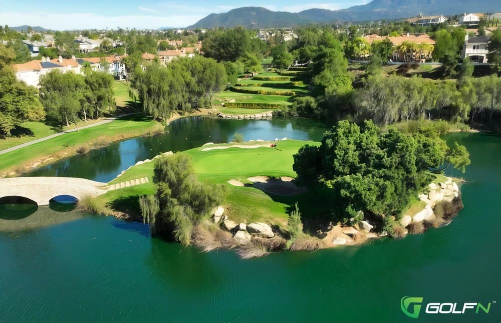 Redhawk Golf Club in Temecula, California — public, 18-hole golf course, designed by Ron Fream (1990)