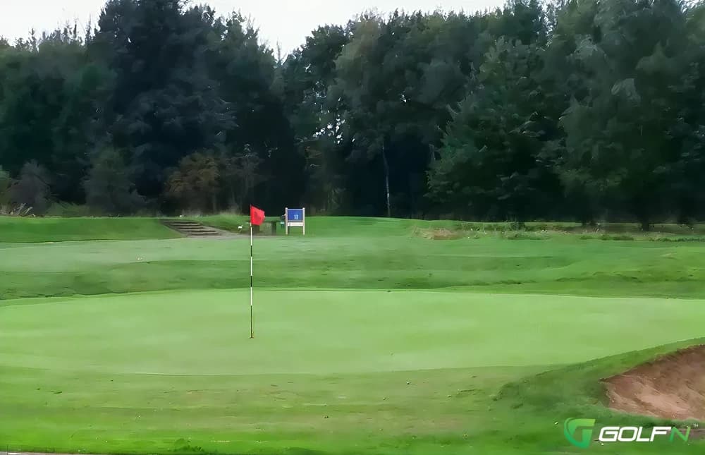 South Chesterfield Golf Club in Chesterfield, England — semi-private, 18-hole golf course, designed by Hawtree Ltd (1992)