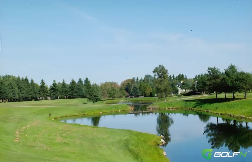 Club De Golf Ste-Flore in Shawinigan, Quebec — semi-private, 18-hole golf course