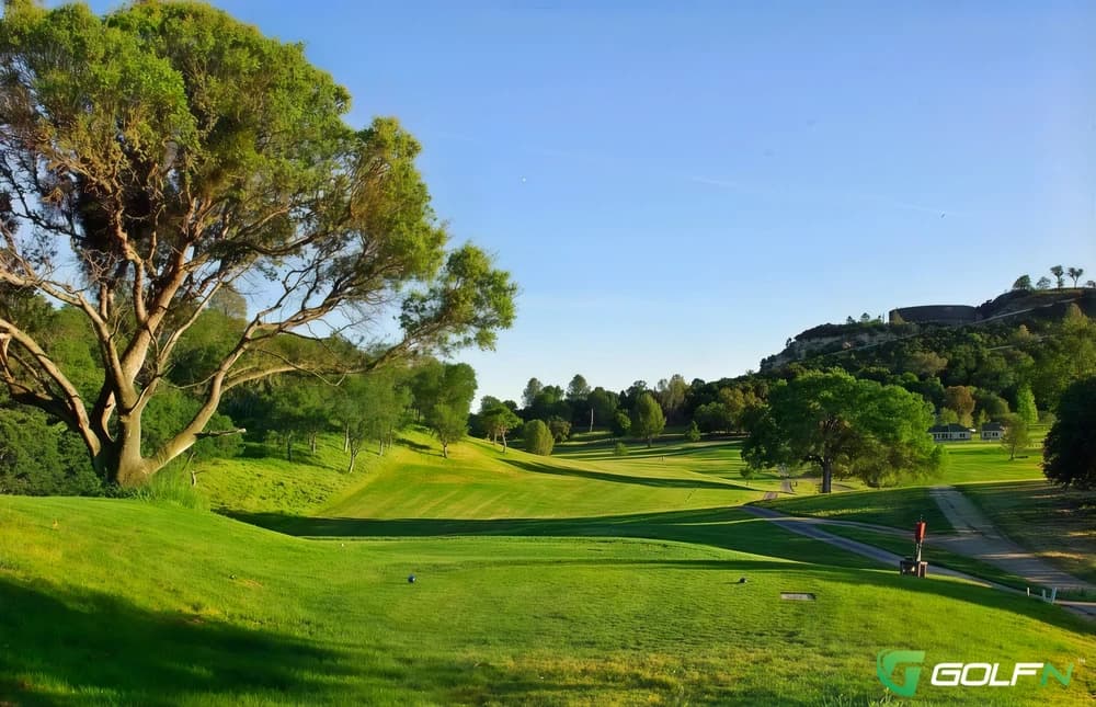 Chalk Mountain Golf Course in Atascadero, California — public, 18-hole golf course, designed by Robert Muir Graves (1980)