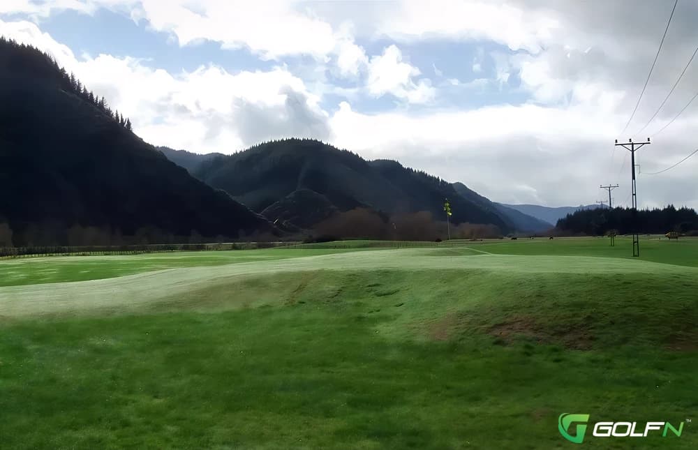 Edwalton Golf Centre in Edwalton, England — 9-hole golf course