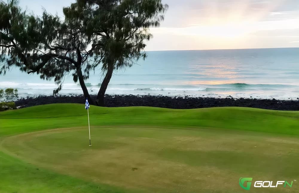 Coral Cove Resort And Golf Club in Innes Park, Queensland β 18-hole golf course, designed by Graham Papworth