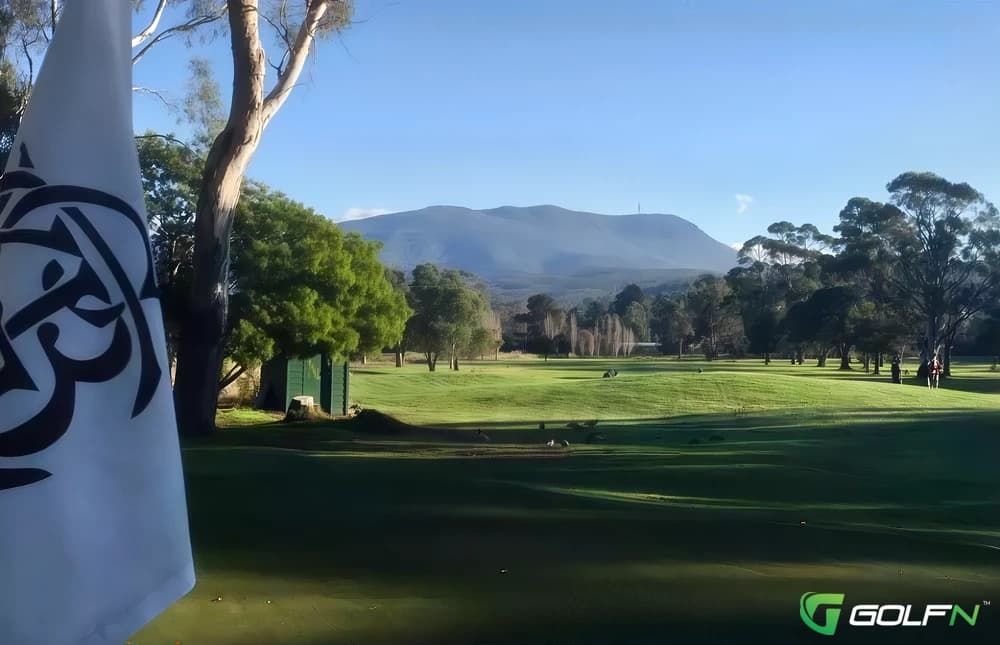 North West Bay Golf Club in Margate, Tasmania — semi-private, 18-hole golf course