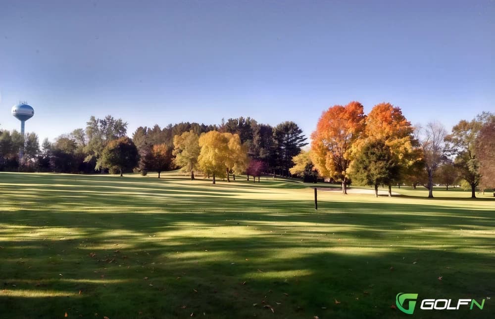Grand View Golf Club in Hortonville, Wisconsin — semi-private, 9-hole golf course, designed by Edward Lockie