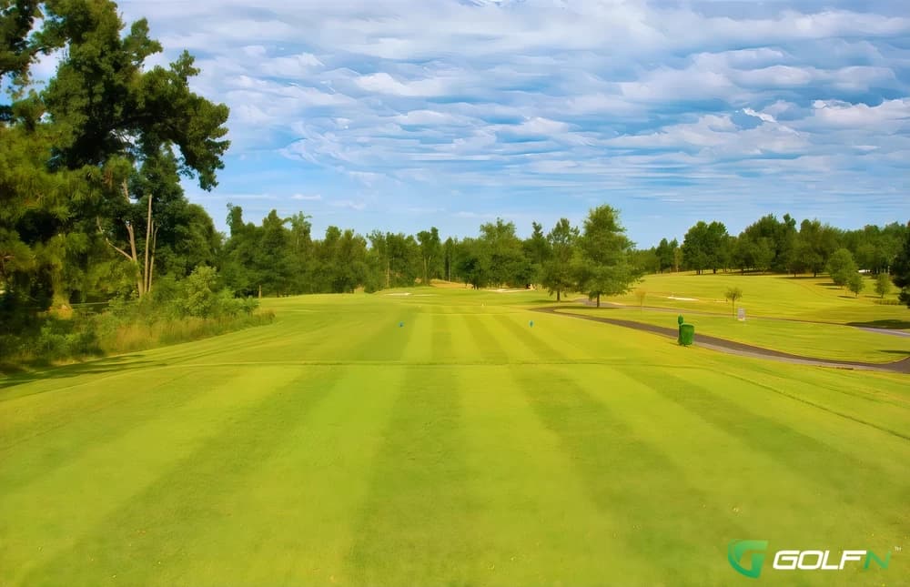 Country Club Of Paducah in Paducah, Kentucky — private, 18-hole golf course, designed by Robert Trent Jones, Sr. (1984)