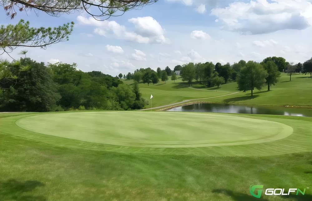 Hidden Valley Golf Club (Lawrenceburg) in Lawrenceburg, Indiana — private, 18-hole golf course, designed by Jack Kidwell