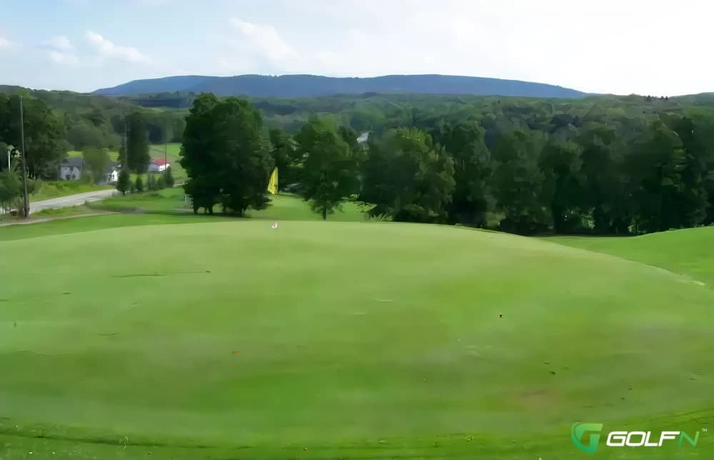 Memorial Links Golf Club in Waymart, Pennsylvania — 9-hole golf course