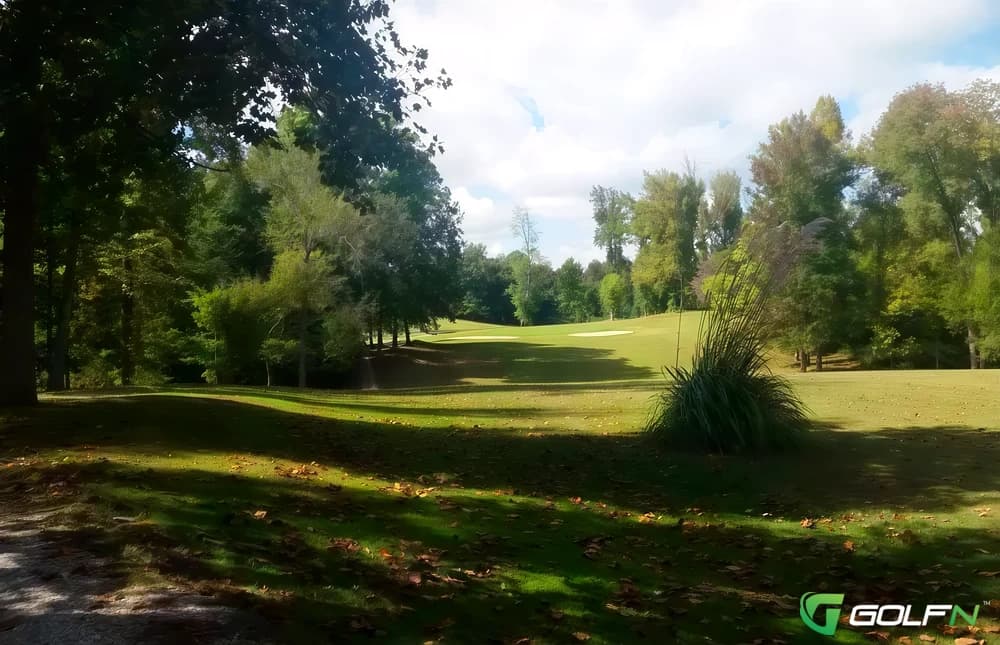 Rustic Country Club in Rockport, Indiana — semi-private, 9-hole golf course