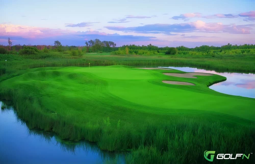 Eagle Brook Country Club in Geneva, Illinois — private, 18-hole golf course, designed by Roger Packard (1992)
