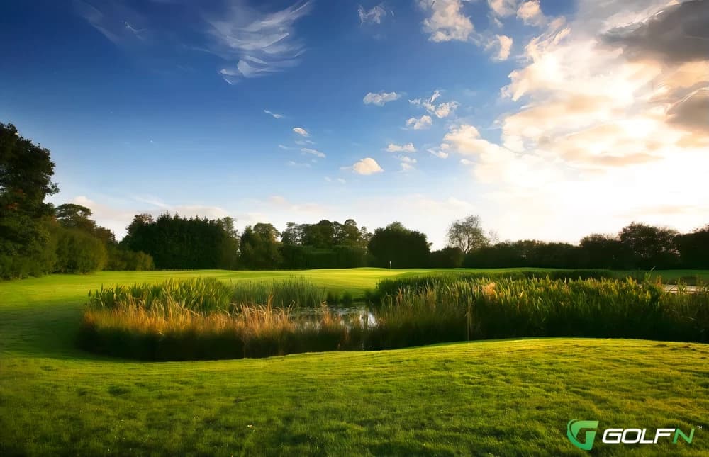 Oakland Park Golf Club in Chalfont Saint Giles, England — semi-private, 18-hole golf course, designed by Jonathan Gaunt (1996)