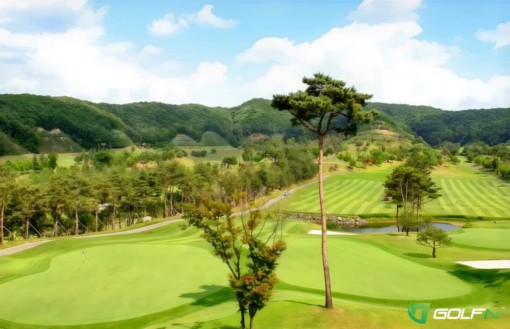 (Right)West Course-Paju Country Club in Paju-si, Gyeonggido β semi-private, 9-hole golf course