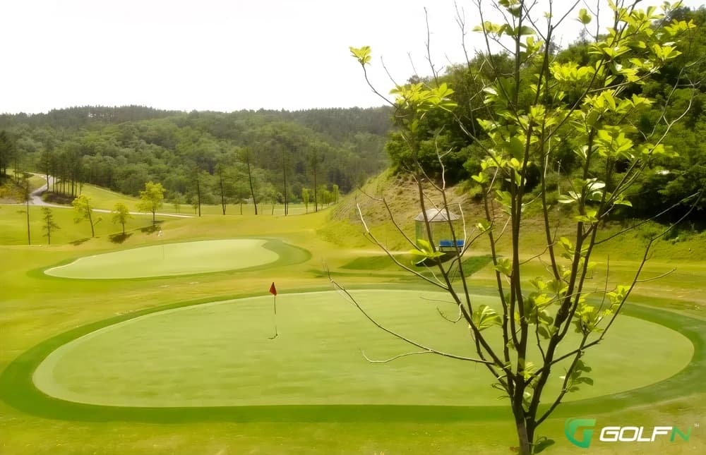 Maru-Yeongcheon Ophel Golf Club in Yeongcheon, Gyeongsangbugdo — public, 9-hole golf course