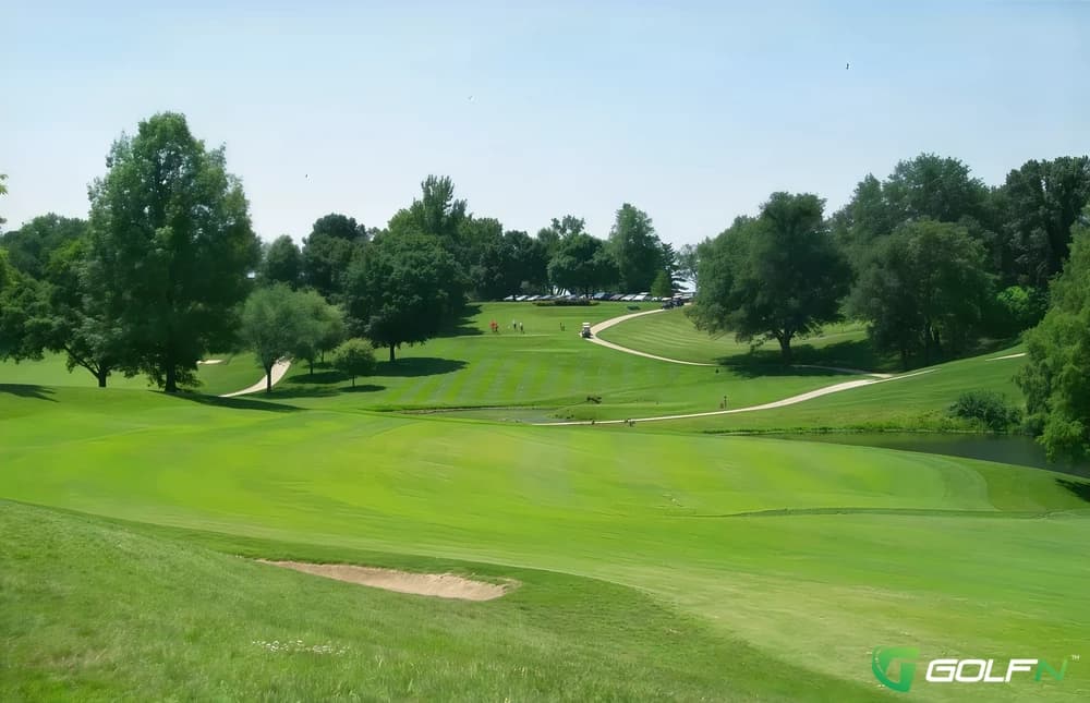 Sunset Hills Country Club in Carrollton, Georgia — private, 18-hole golf course, designed by Robert Trent Jones, Jr. (1999)