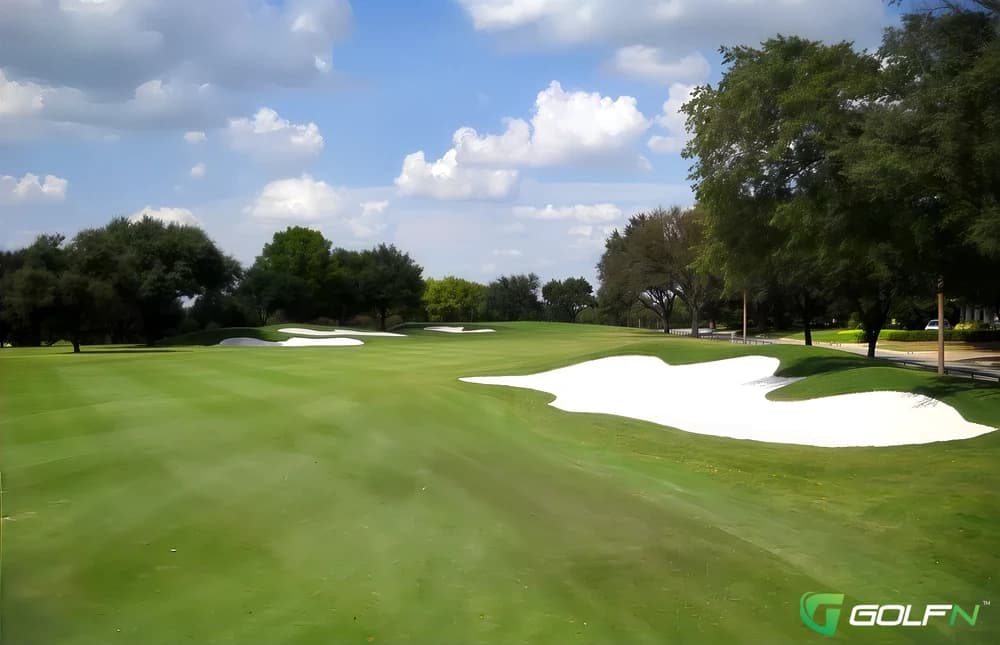 Flossmoor Country Club in Flossmoor, Illinois — private, 18-hole golf course, designed by Getting there : From I-30, take the Hulen St. exit and go north. When the street dead-ends, turn right to the golf course.
