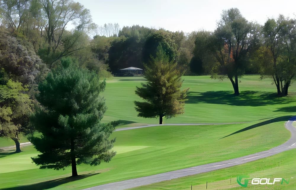 Timberlake Club in Peoria, Illinois — private, 9-hole golf course, designed by Gibbons