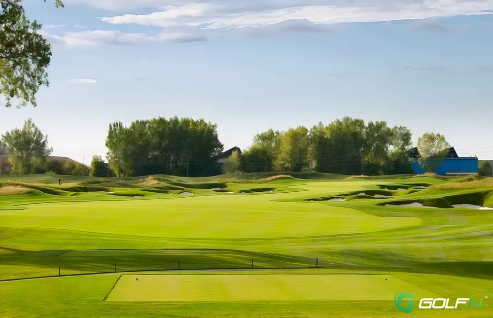 Ambassador Golf Club in Windsor, Ontario — public, 18-hole golf course, designed by Thomas McBroom (2005)