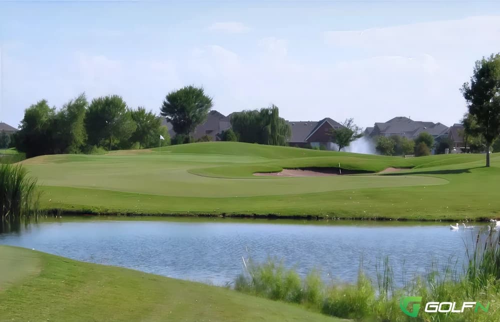 Waterview Golf Club in Rowlett, Texas — public, 18-hole golf course, designed by David Graham (2000)