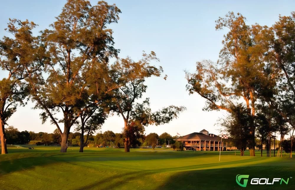 Gateway Golf Course in Sedro Woolley, Washington — public, 18-hole golf course