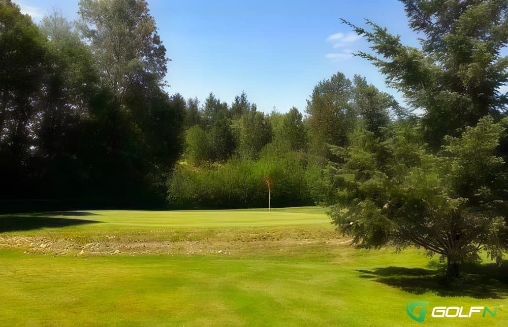 Saratoga Beach Golf Club in Black Creek, British Columbia — semi-private, 18-hole golf course