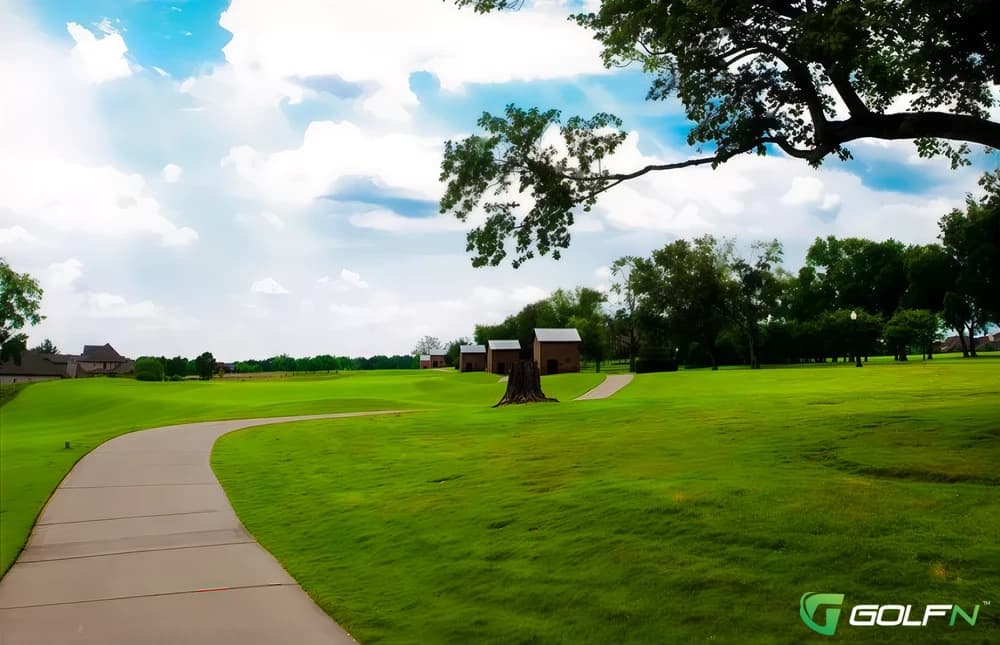 Tennessee Grasslands Lakes Golf And Country Club in Gallatin, Tennessee — private, 18-hole golf course, designed by Bill Bergin (2004)