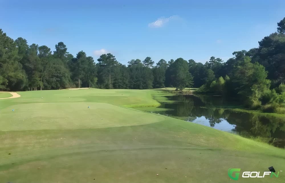 River Pointe Golf Club in Richmond, Texas — public, 18-hole golf course, designed by Mike Young (1995)