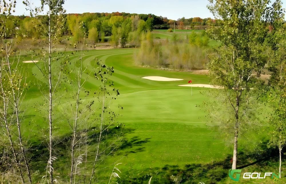 Shamrock Heights Golf Club in New London, Wisconsin — public, 18-hole golf course