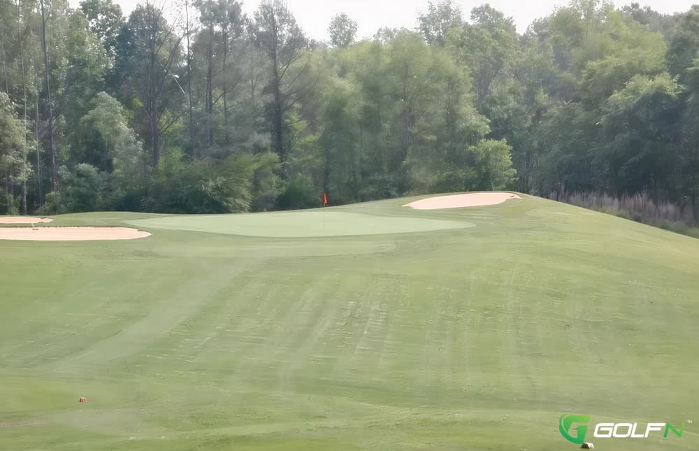 Cobbs Glen Country Club in Anderson, South Carolina — semi-private, 18-hole golf course, designed by George Cobb (1976)