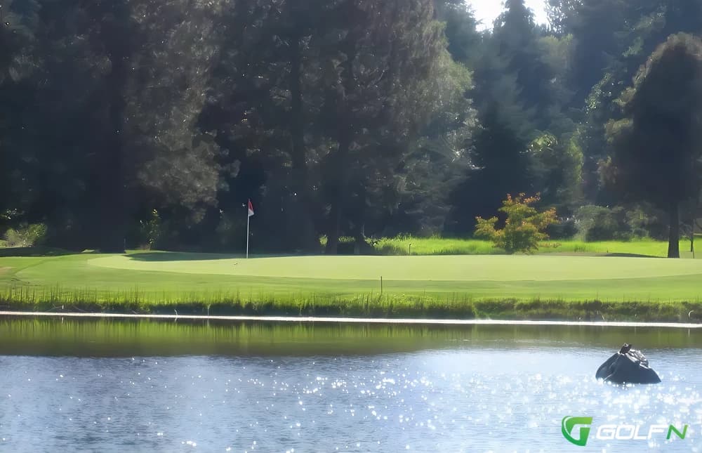 Useless Bay Golf & Country Club in Langley, Washington — private, 18-hole golf course, designed by Bill Teufel