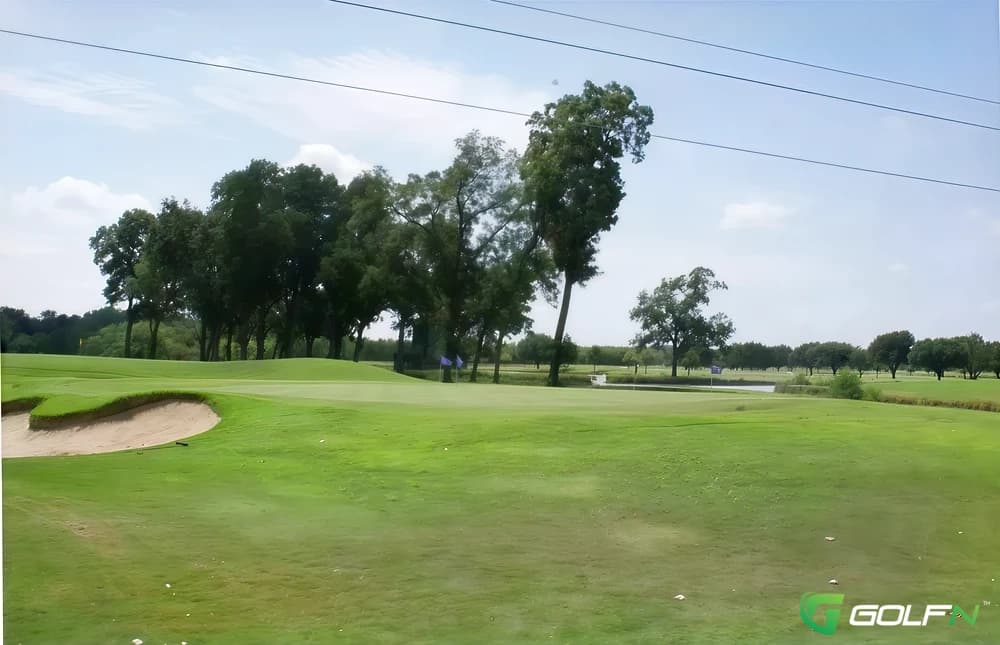 Keeton Park Golf Course in Dallas, Texas — public, 18-hole golf course, designed by Dave Bennett (1979)
