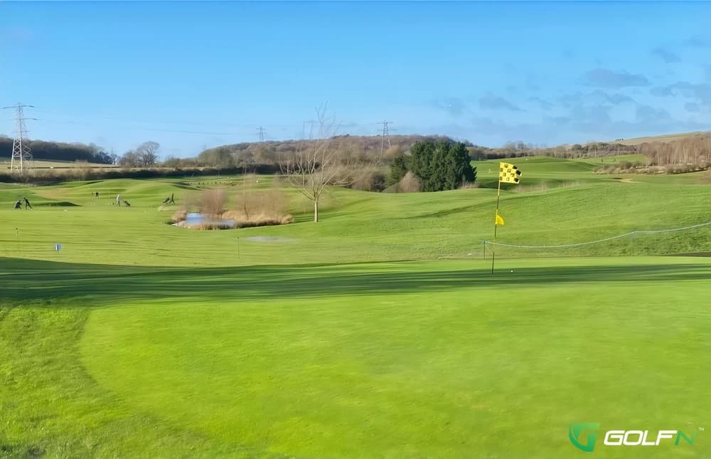 Spires - Hinksey Heights Golf Course in Oxford, England — semi-private, 9-hole golf course