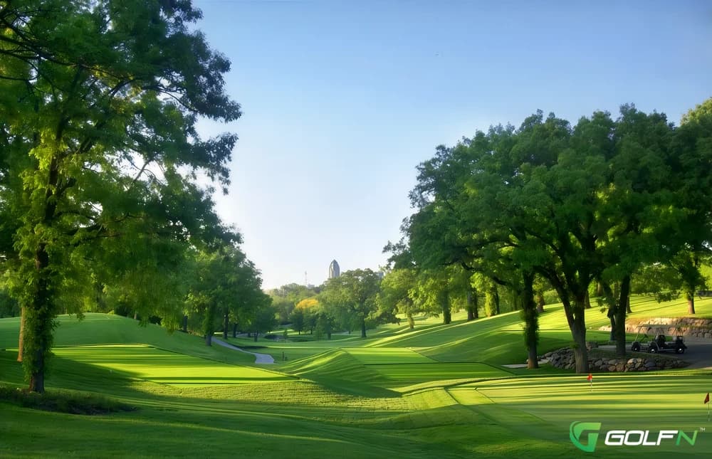 Wakonda Club in Des Moines, Iowa — private, 18-hole golf course, designed by William Langford (1923)