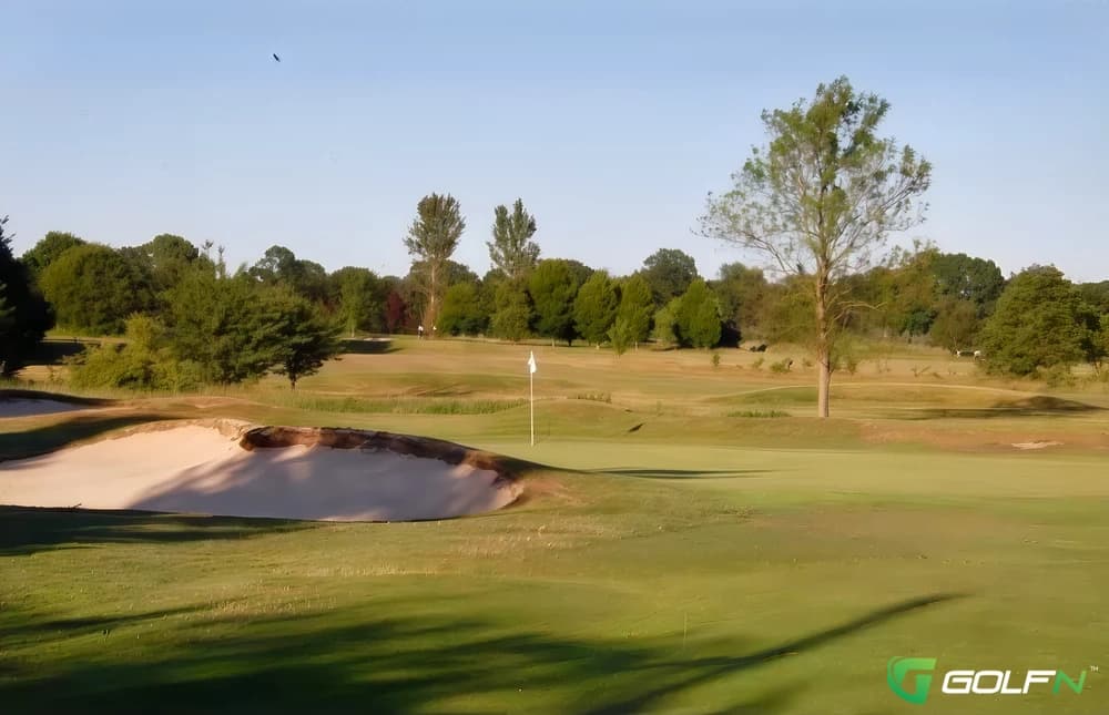 Bromley Golf Club in Bromley, England — public, 9-hole golf course, designed by Jonathan Tucker (2004)