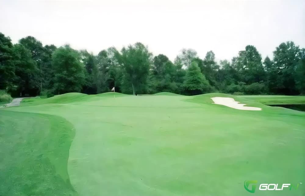 Grassy Brook Golf Course in Welland , Ontario — public, 9-hole golf course, designed by Robert Moote (2005)