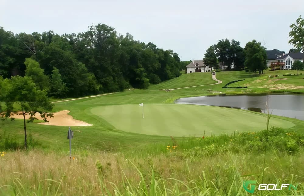 Bear Creek Golf Club in Wentzville, Missouri — public, 18-hole golf course, designed by Gary Kern (1998)