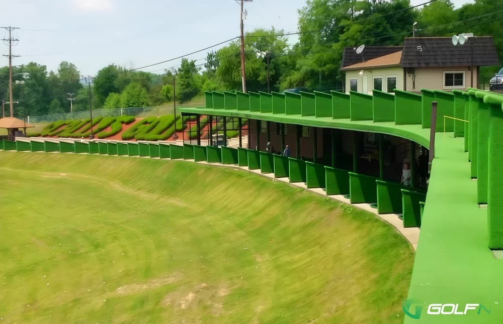 Pitch & Putt - Scallys Golf Center in Moon Township, Pennsylvania — public, 9-hole golf course