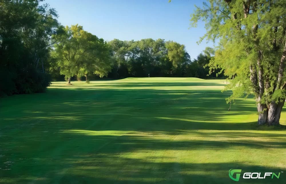Red - Coachmans Golf Resort in Edgerton, Wisconsin — resort, 9-hole golf course, designed by R.C. Greaves (1990)