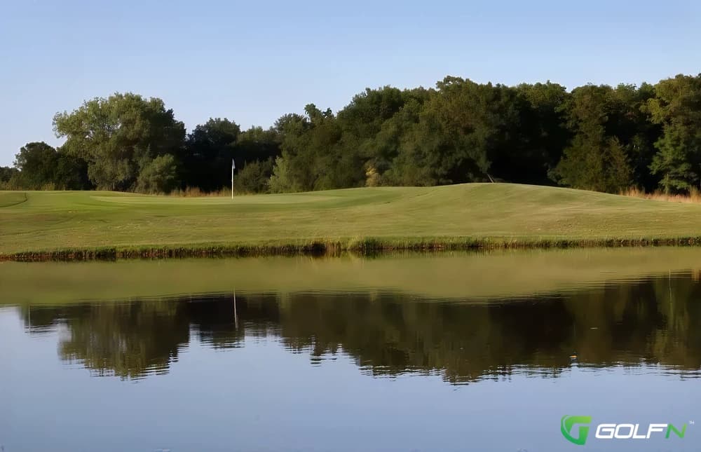 Shawnee Bend Golf Club in Warsaw, Missouri — public, 9-hole golf course