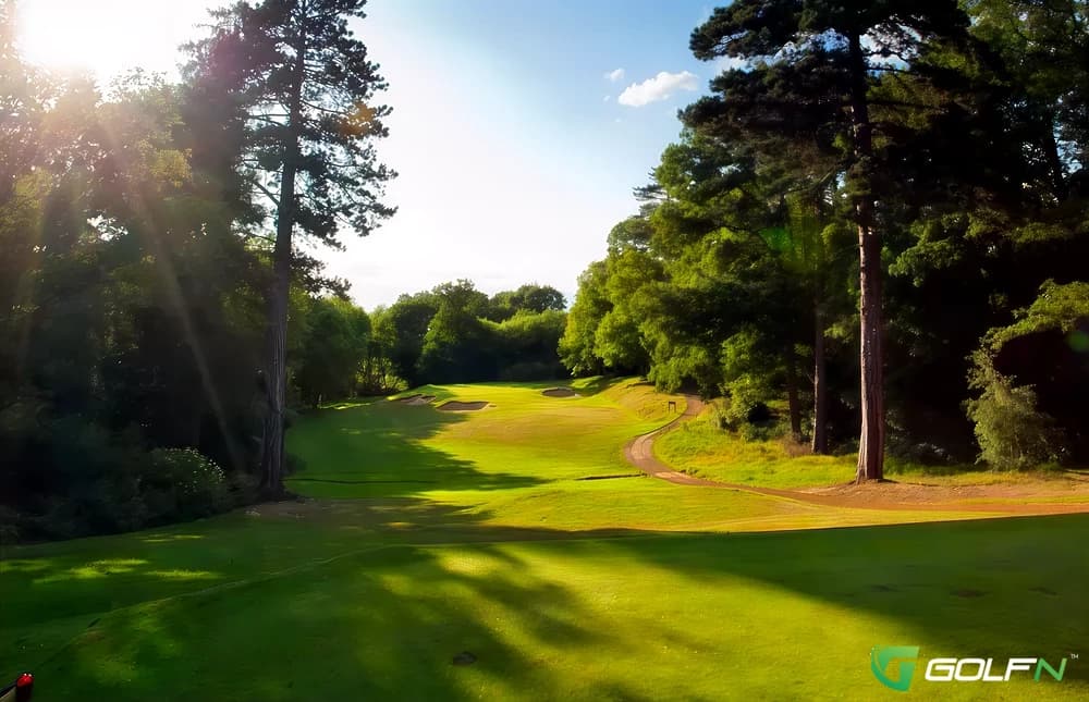 Gerrards Cross Golf Club in Gerrards Cross, England — public, 18-hole golf course