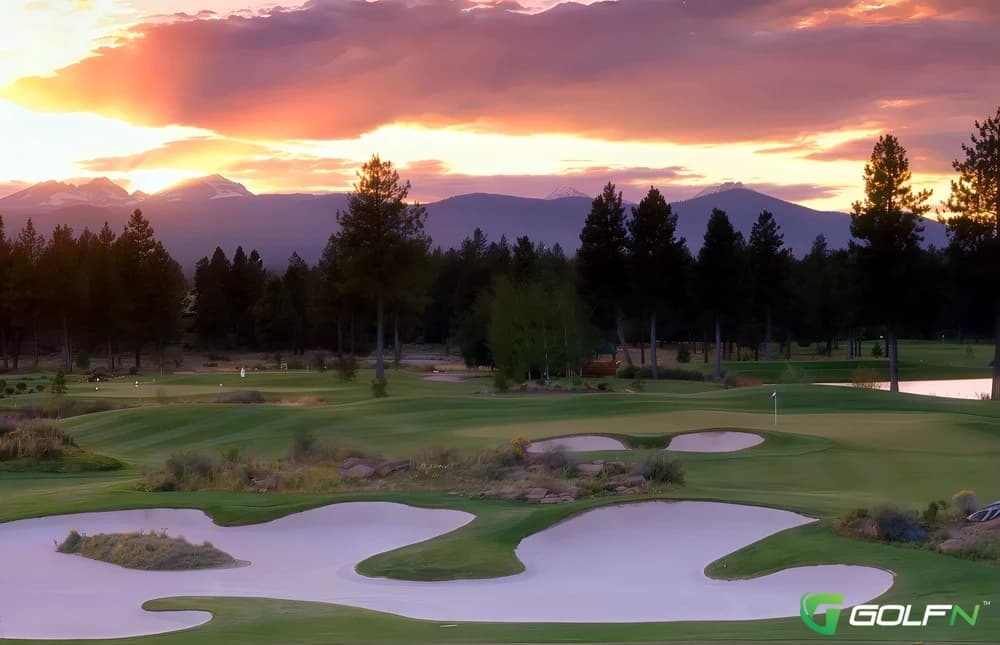 Broken Top Club in Bend, Oregon — private, 18-hole golf course, designed by Tom Weiskopf (1993)