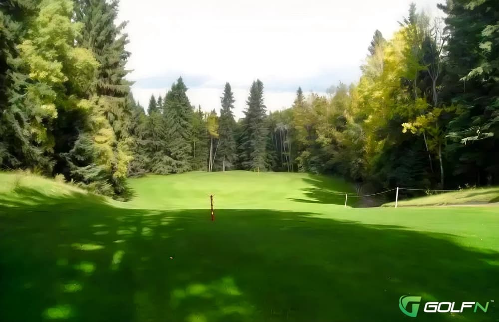 Airthrey Golf Course in Stirling, Scotland — private, 9-hole golf course