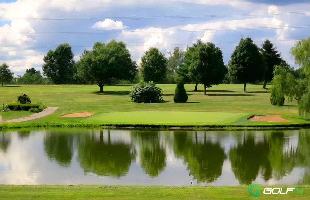 Lone Oak Golf Club in Nicholasville, Kentucky — private, 18-hole golf course, designed by Buck Blankenship (1962)