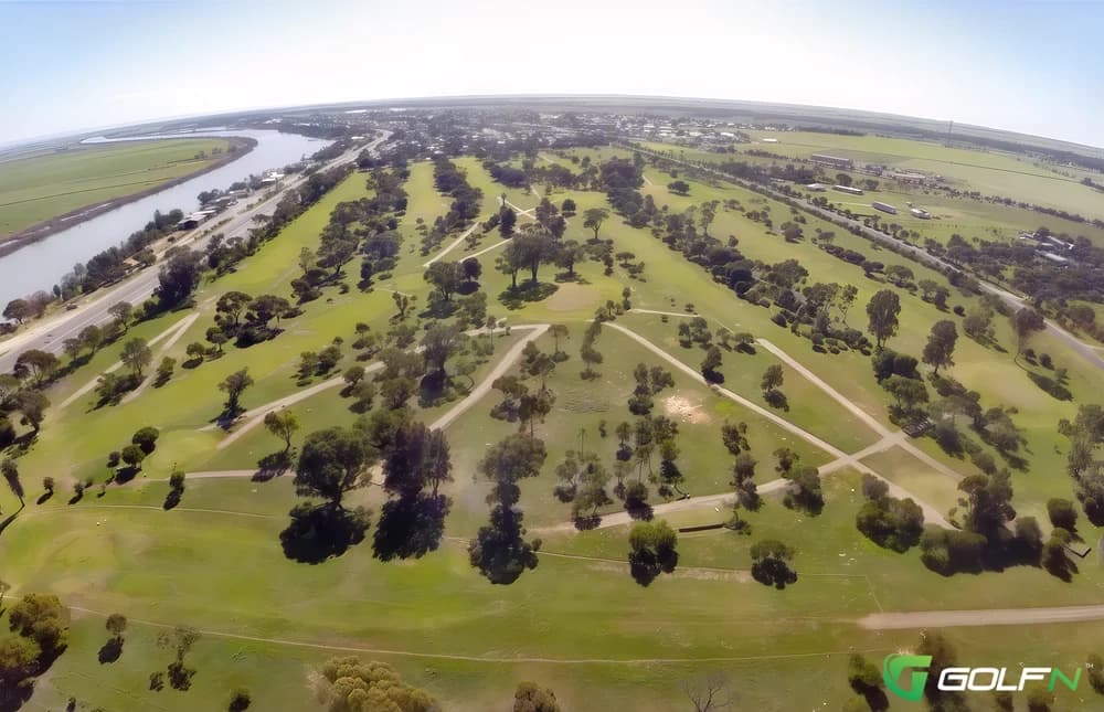 Tailem Bend Golf Club in Tailem Bend, South Australia β semi-private, 9-hole golf course